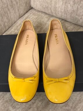 Prada Yellow Patent Leather Ballet Flats with Bow, size 39 1/2